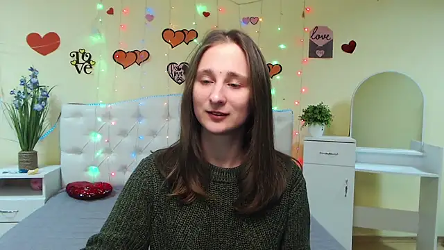 Snapshot of MichelLeee chatting on February 2025 12:15:01 PM MichelLeee online show from February 2025 12:15:01 PM