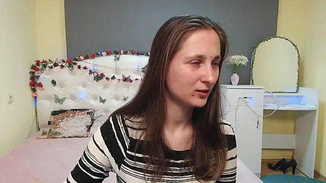 MichelLeee online show from March 2026 12:25:02 PM