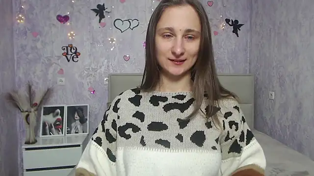 Snapshot of MichelLeee chatting on February 2025 12:11:02 PM MichelLeee online show from February 2025 12:11:02 PM