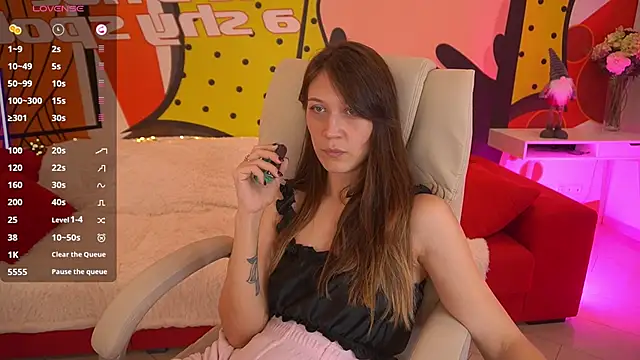 DreamyLinaa online show from December 2025 09:12:01 PM