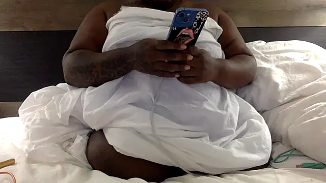 Snapshot of Cocabugattibad chatting on December 2024 08:01:02 PM Cocabugattibad online show from December 2024 08:01:02 PM