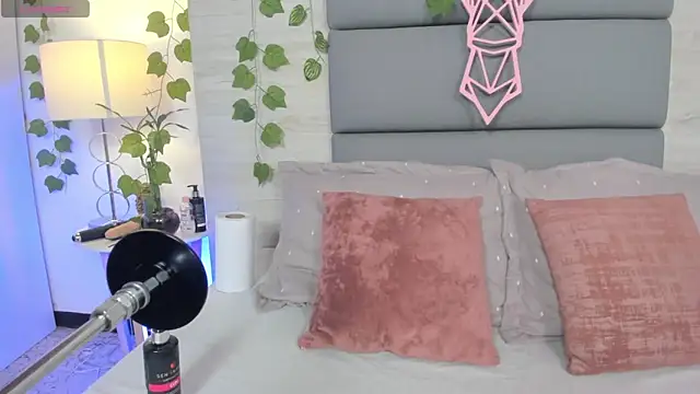 AshleyHill2 online show from November 2025 03:54:01 AM