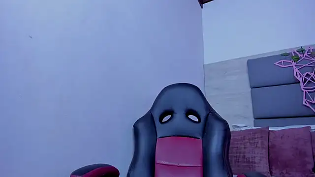 AshleyHill2 online show from October 2025 03:49:02 AM