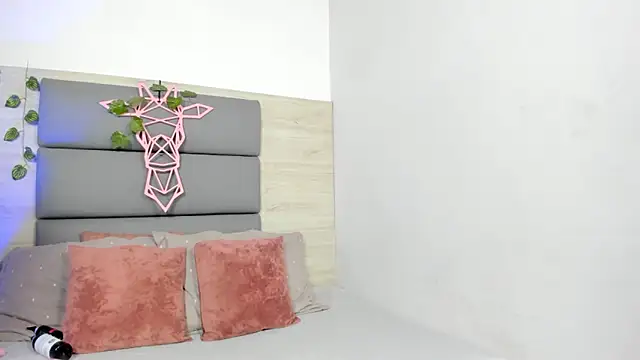 AshleyHill2 online show from November 2025 03:44:01 AM