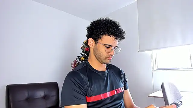 andrewChris  online show from November 2025 03:23:01 PM