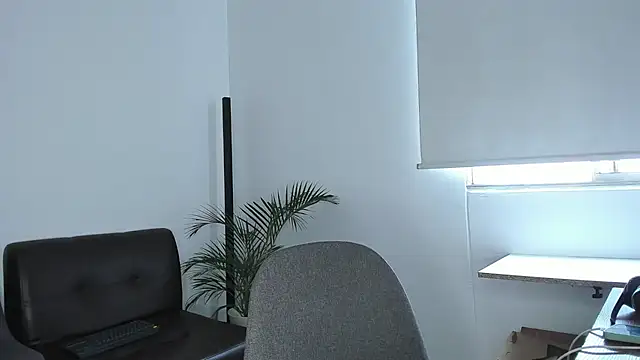 andrewChris  online show from November 2025 02:10:02 PM