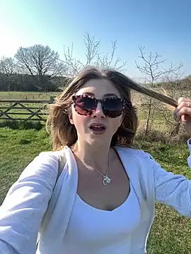 badlills201 online show from March 2026 02:06:02 PM