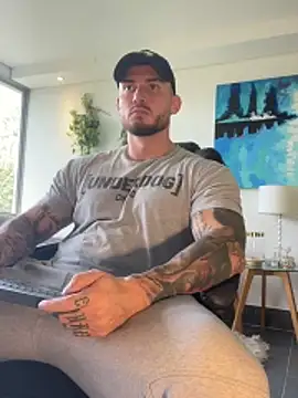 DimitriSullivan  online show from April 2026 01:39:01 PM