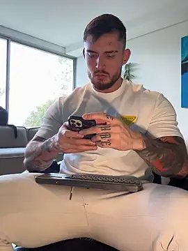 DimitriSullivan  online show from April 2026 01:26:02 PM