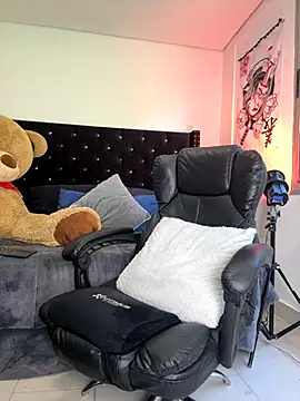 DimitriSullivan  online show from November 2025 06:45:02 PM