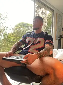 DimitriSullivan  online show from December 2025 02:43:02 PM