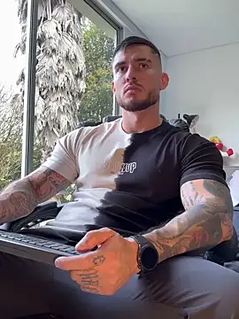 DimitriSullivan  online show from April 2026 03:03:01 PM