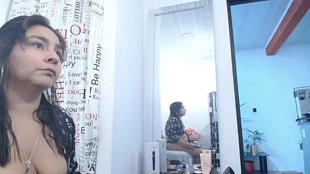 Snapshot of CamilaBrown chatting on October 2025 02:18:01 PM CamilaBrown online show from October 2025 02:18:01 PM