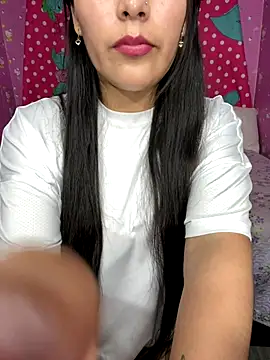 Velyn 18 online show from November 2025 04:35:02 AM