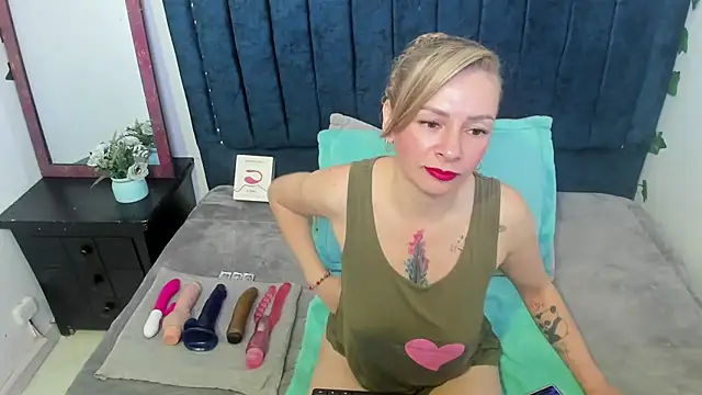 alaha evans online show from December 2025 04:03:02 AM