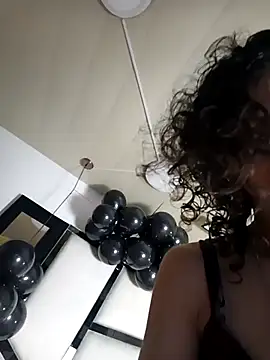 AriannaRussell  online show from March 2026 01:22:01 PM