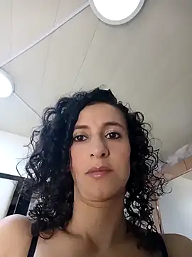 AriannaRussell  online show from March 2026 01:04:02 PM