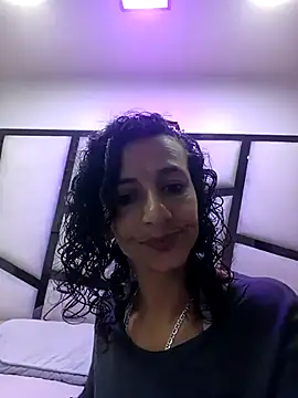 Snapshot of AriannaRussell_ chatting on May 2026 01:15:01 PM AriannaRussell online show from May 2026 01:15:01 PM
