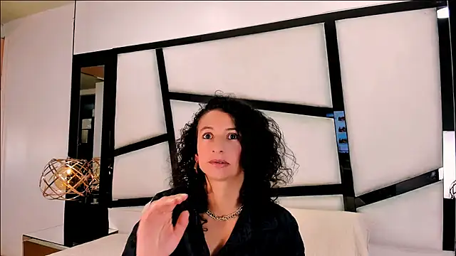 AriannaRussell  online show from April 2026 03:35:02 PM