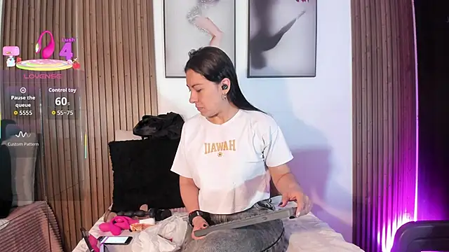 Ella Rousse online show from November 2025 02:06:01 PM