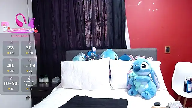 Snapshot of Ella_Rousse chatting on July 2026 04:31:01 PM Ella Rousse online show from July 2026 04:31:01 PM