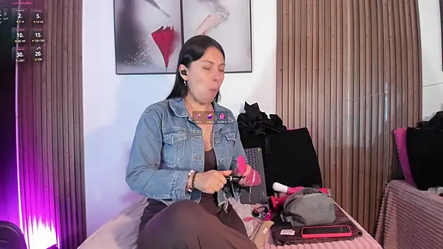 Ella Rousse online show from September 2025 12:33:01 PM