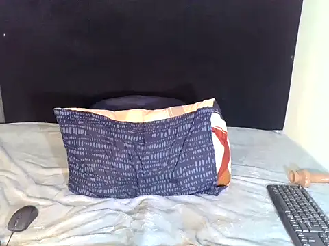 RayaBae online show from December 2025 12:11:01 AM