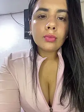 Snapshot of Leyna_Kenet chatting on February 2026 11:36:01 PM Leyna Kenet online show from February 2026 11:36:01 PM