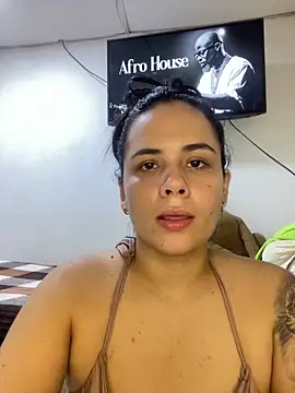 Snapshot of Leyna_Kenet chatting on December 2025 12:49:01 AM Leyna Kenet online show from December 2025 12:49:01 AM