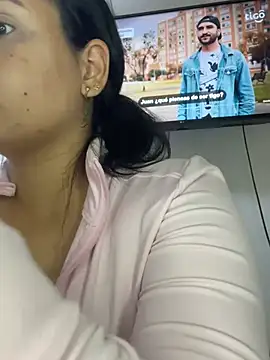 Snapshot of Leyna_Kenet chatting on February 2026 02:44:02 AM Leyna Kenet online show from February 2026 02:44:02 AM