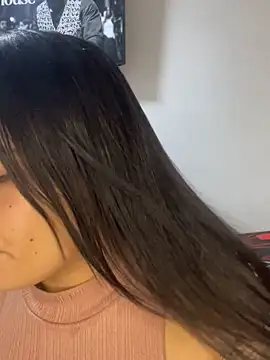 Snapshot of Leyna_Kenet chatting on October 2025 04:36:02 AM Leyna Kenet online show from October 2025 04:36:02 AM