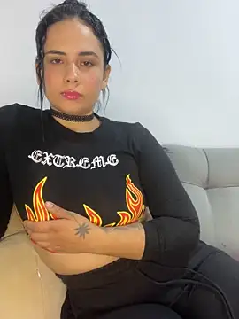 Snapshot of Leyna_Kenet chatting on February 2025 04:16:02 AM Leyna Kenet online show from February 2025 04:16:02 AM