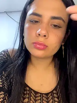 Snapshot of Leyna_Kenet chatting on November 2025 08:42:02 PM Leyna Kenet online show from November 2025 08:42:02 PM