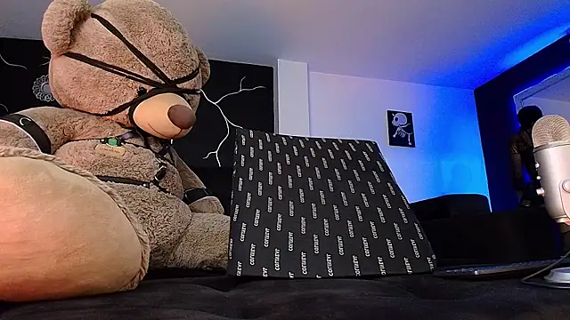 xl dakotadom online show from June 2026 10:15:01 PM