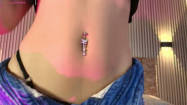 tiffany johnson11 online show from November 2025 07:17:02 PM