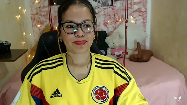 anthiamelisa online show from September 2025 09:46:01 PM