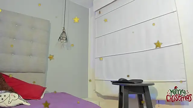 Snapshot of Luxy_Nurse chatting on December 2024 01:58:01 AM Luxy Nurse online show from December 2024 01:58:01 AM