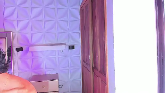 im sebaslopez online show from March 2026 07:48:01 PM