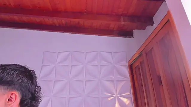 im sebaslopez online show from April 2026 07:42:02 PM