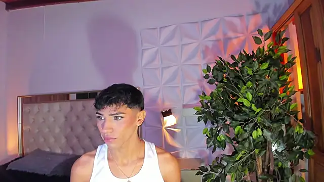 Snapshot of im_sebaslopez chatting on February 2026 08:19:02 PM im sebaslopez online show from February 2026 08:19:02 PM