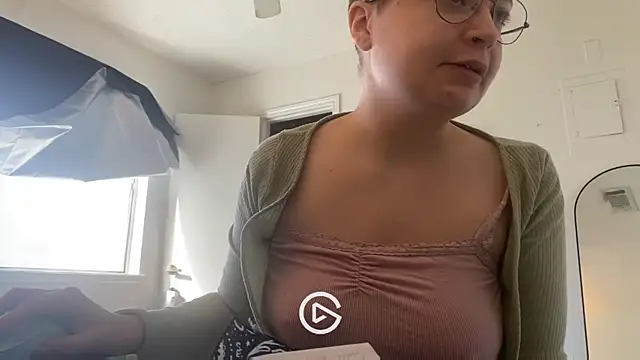 livcutebaby online show from December 2024 05:08:01 PM