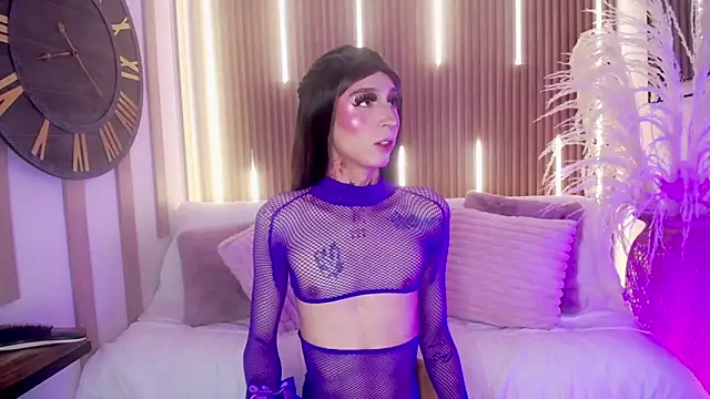 Aniie Doll online show from November 2025 08:24:02 PM