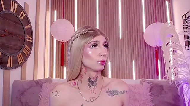 Aniie Doll online show from January 2026 08:35:02 PM