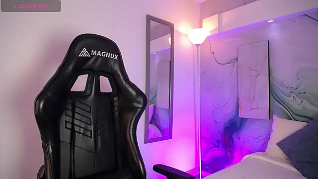 Aniie Doll online show from April 2026 08:26:02 PM