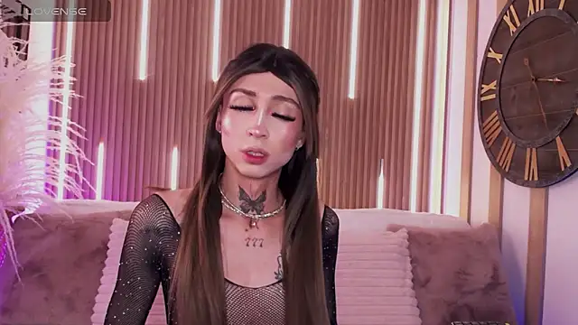 Aniie Doll online show from December 2025 08:24:02 PM