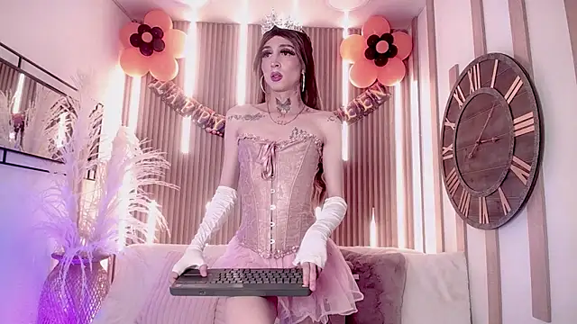 Snapshot of Aniie_Doll chatting on October 2025 08:10:01 PM Aniie Doll online show from October 2025 08:10:01 PM