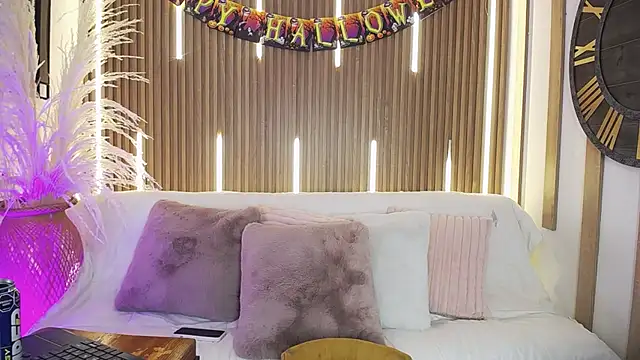 Aniie Doll online show from October 2025 08:21:01 PM