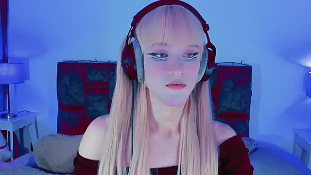 Snapshot of Kirmyy_ chatting on November 2025 10:24:02 PM Kirmyy online show from November 2025 10:24:02 PM