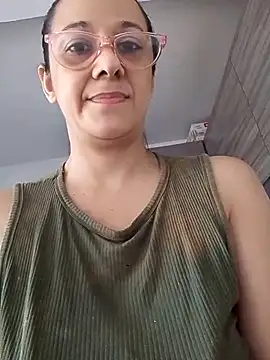 Snapshot of nicolle_milf1978 chatting on June 2026 01:44:01 PM nicolle milf1978 online show from June 2026 01:44:01 PM