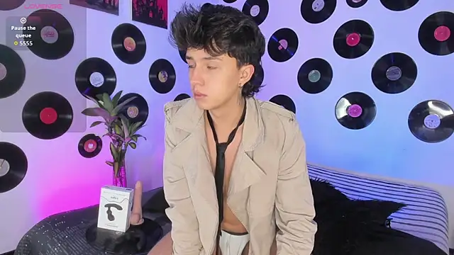 juandaaap online show from February 2026 06:47:02 PM